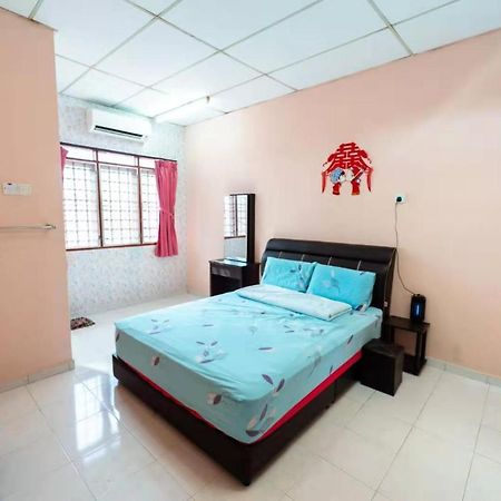 Star Light Homestay Sitiawan Buitenkant foto
