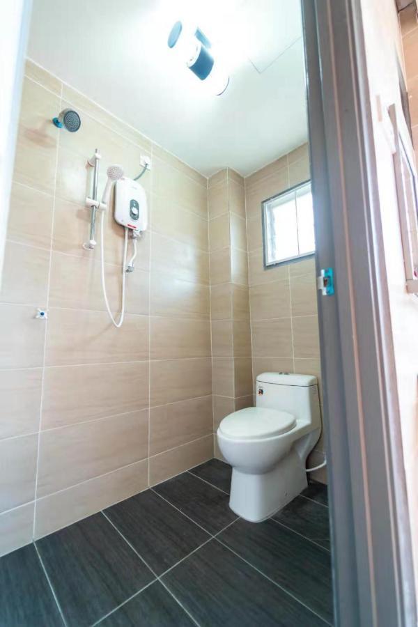 Star Light Homestay Sitiawan Buitenkant foto